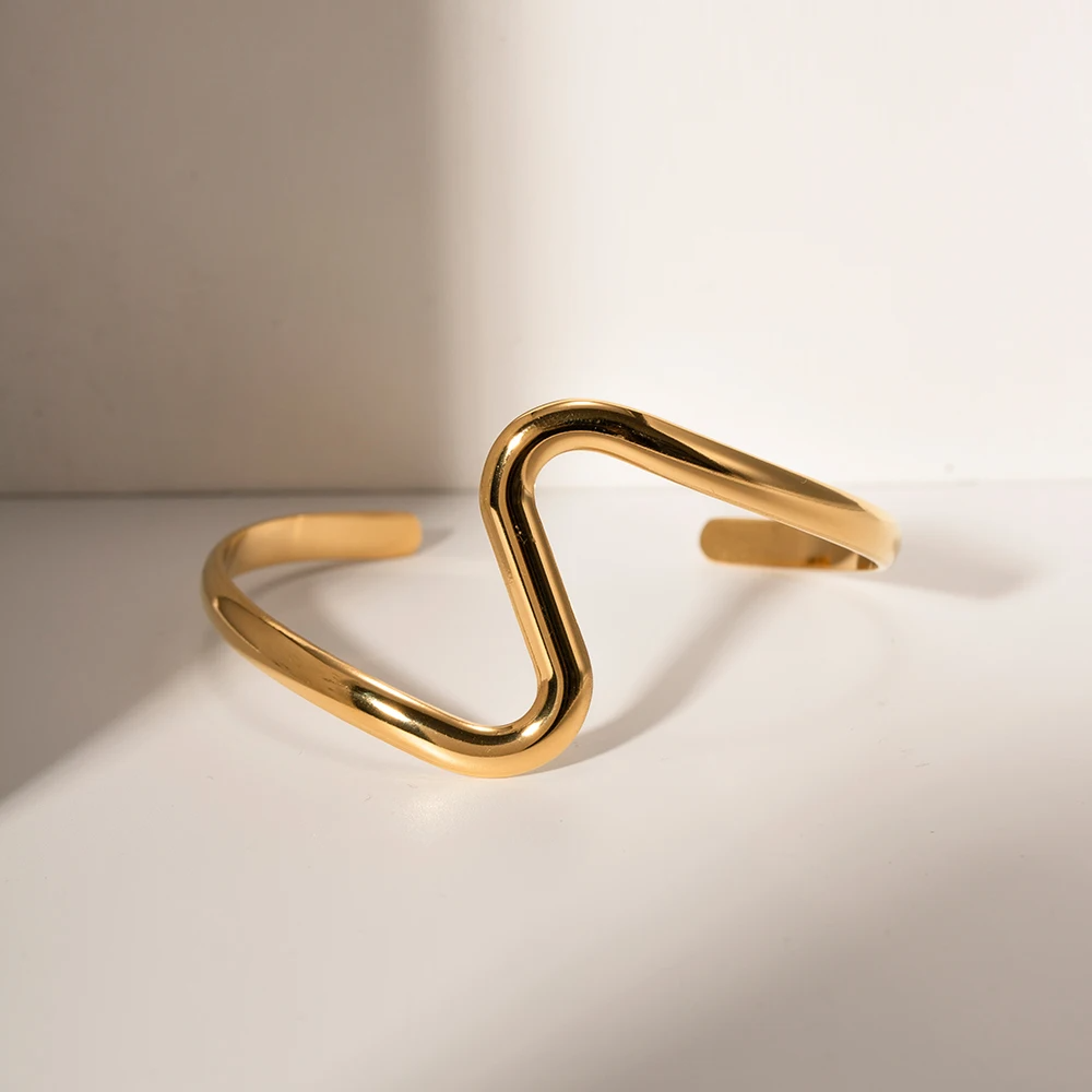 LuxeCuffs Bracelet